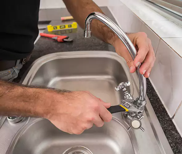 Local Experts for Faucet Repair in Miami Lakes, FL:Schedule Affordable Faucet Repair Services with Us